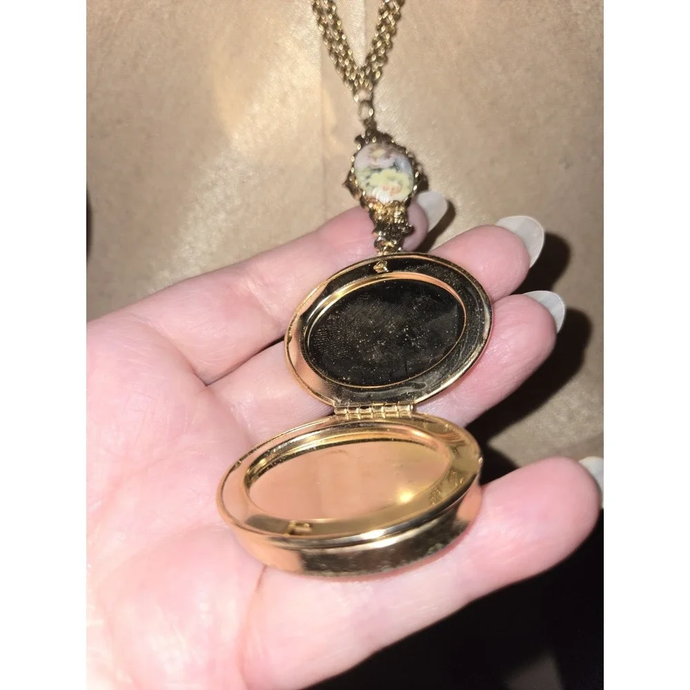 Vintage 1975 Avon French Flowers Solid Perfume Locket Necklace Gold Tone Pendant